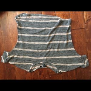 Grey and pink stripe knit crop top!